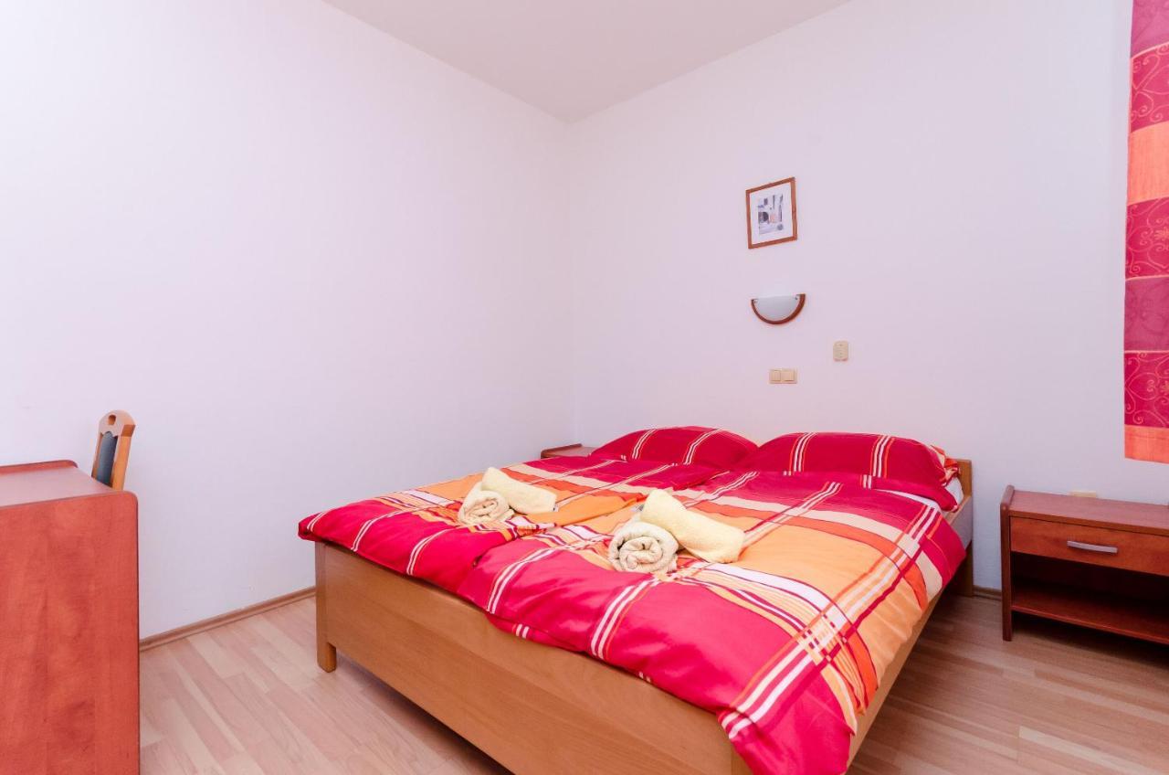 Apartments And Room Ljubica Lopar Dış mekan fotoğraf