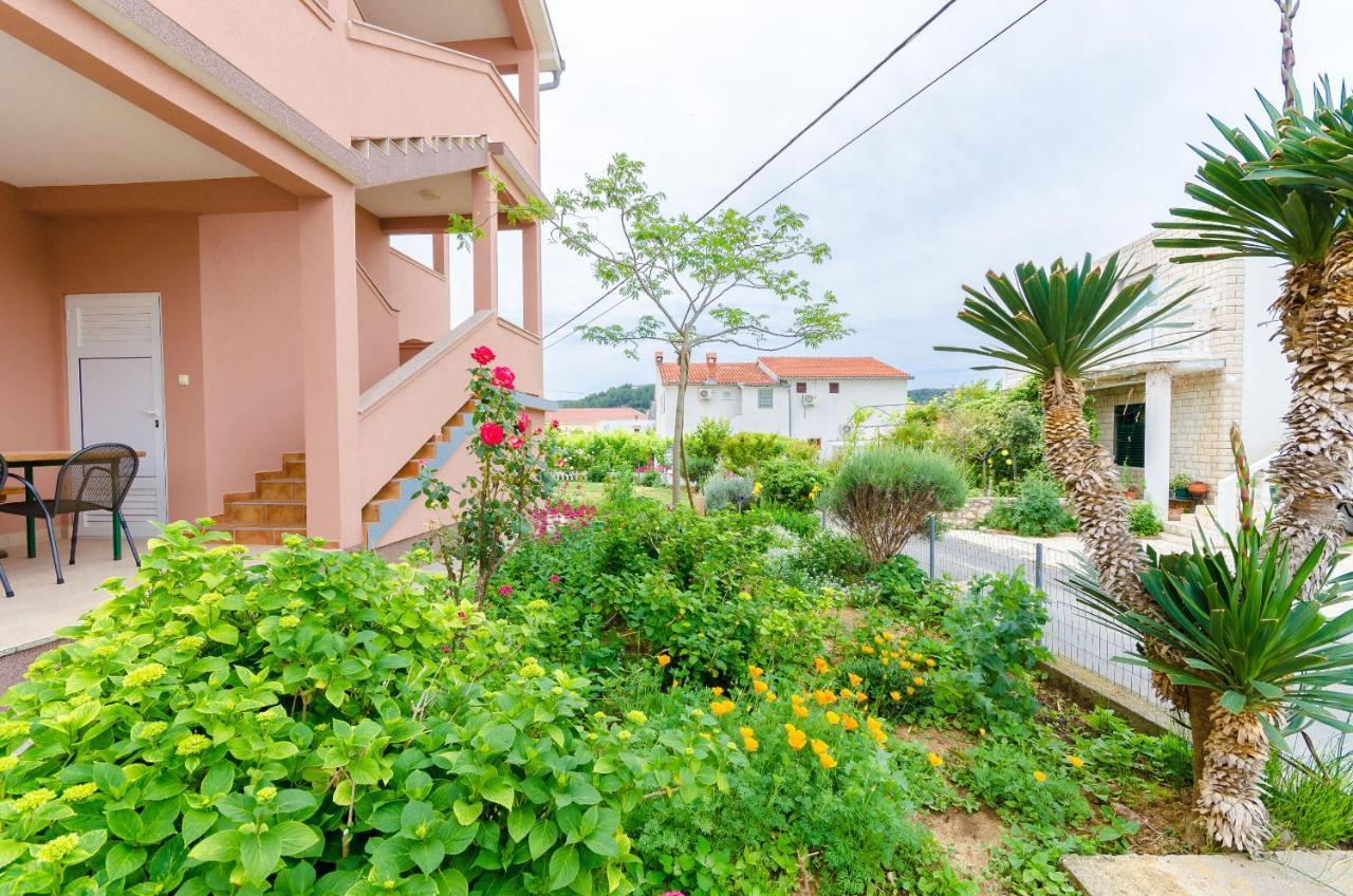 Apartments And Room Ljubica Lopar Dış mekan fotoğraf