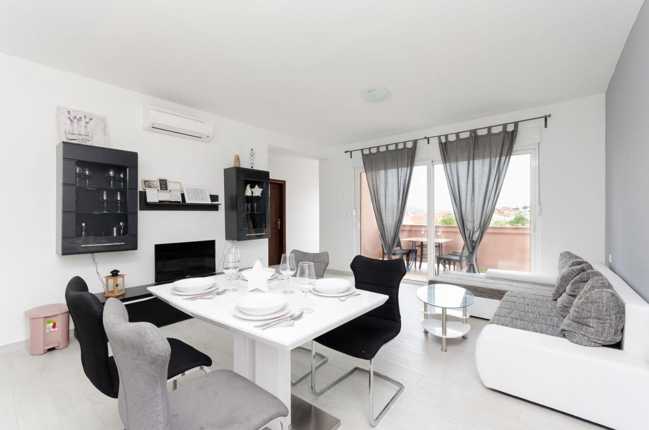 Apartments And Room Ljubica Lopar Dış mekan fotoğraf