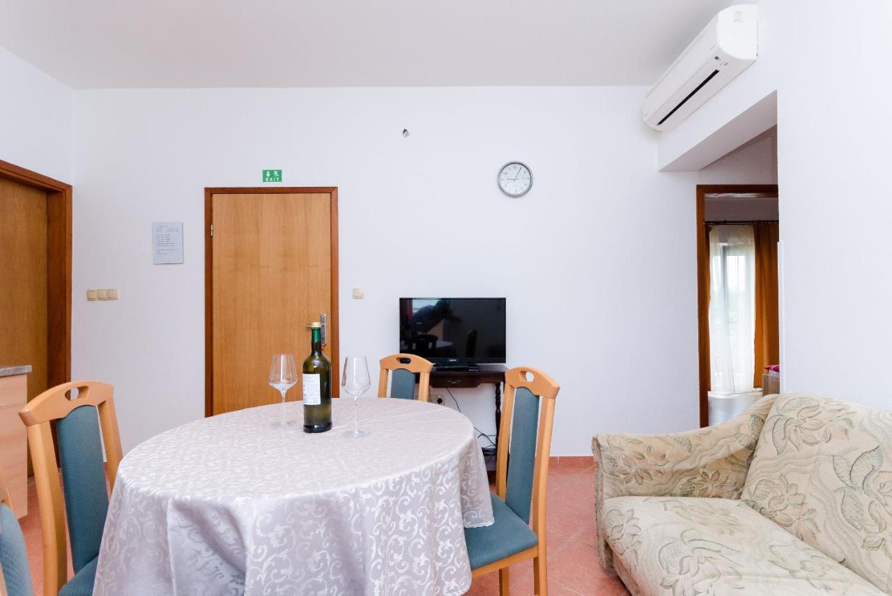 Apartments And Room Ljubica Lopar Dış mekan fotoğraf